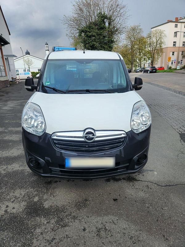 Usado Opel Combo 2018 Branco Monovolume