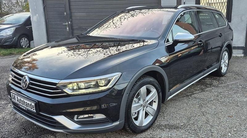 Schwarz Gebraucht 2017 VW Passat Alltrack Kombi | 21.990 € (Fairer Preis) - Bild 1/4