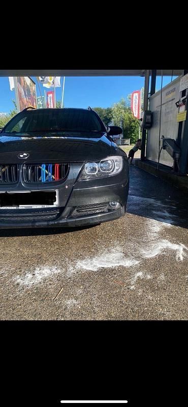 Schwarz Gebraucht 2006 BMW 318 M Performance Kombi | 5.450 € - Bild 1/4