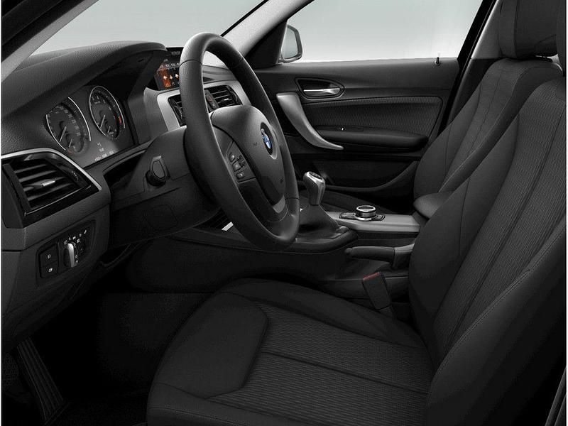 Gebraucht BMW 120 Advantage 184 PS (135 kW) 2018 Schwarz Kleinwagen