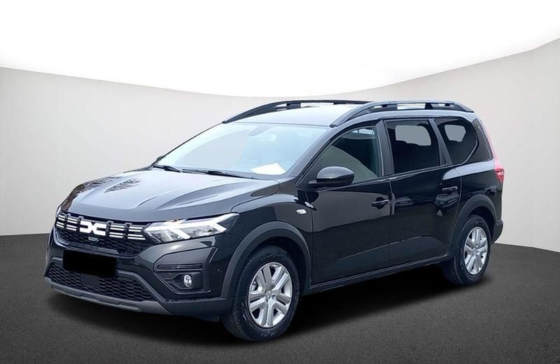 Perlmuttschwarz [676] Gebraucht 2024 Dacia Jogger Expression Van / Kleinbus | 23.590 € (Guter Preis) - Bild 1/4