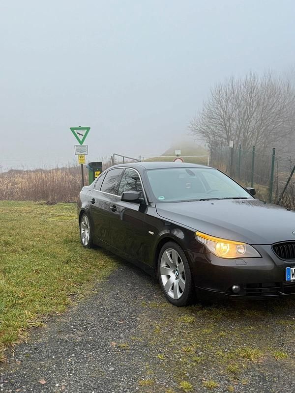 Schwarz Gebraucht 2006 BMW 530 Limousine | 5.250 € (Fairer Preis) - Bild 1/4