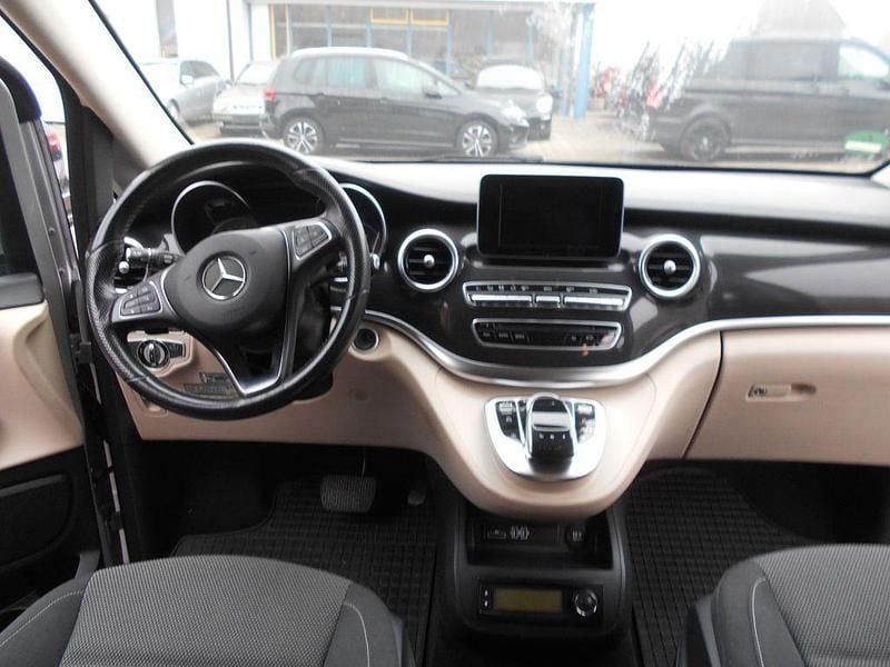 Gebraucht Mercedes V220 Marco Polo 190 PS (139 kW) 2016 Brillantsilber Van / Kleinbus