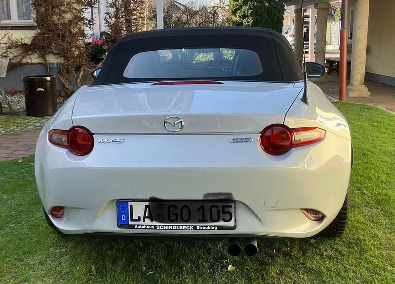 Gebraucht Mazda MX5 Exclusive-Line 132 PS (97 kW) 2016 Weiß Cabrio