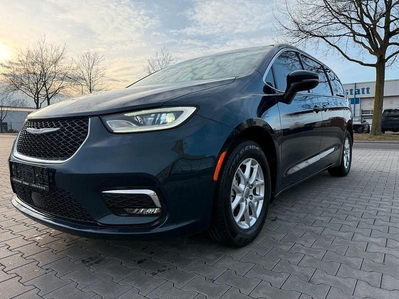 Second-hand Chrysler Pacifica 291 CP (214 kW) 2023 Albastru Van