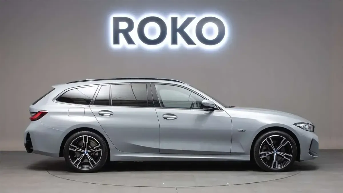 Gebraucht BMW 330e M Sport 292 PS (214 kW) 2022 Brooklyn grau Kombi