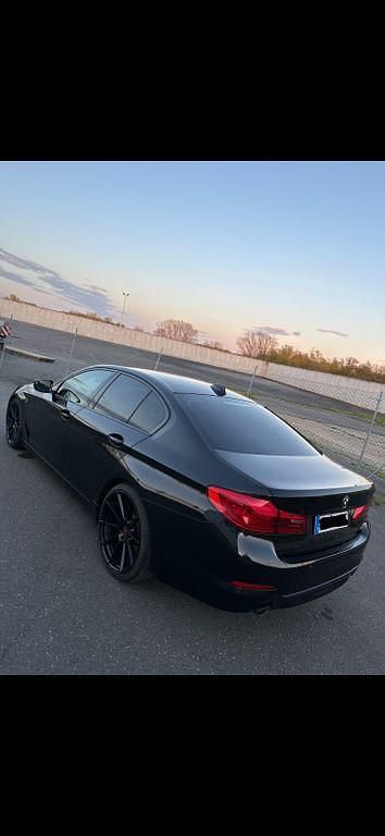 Usata BMW 520 Efficient Dynamics 190 CV (139 kW) 2017 Nero Berlina