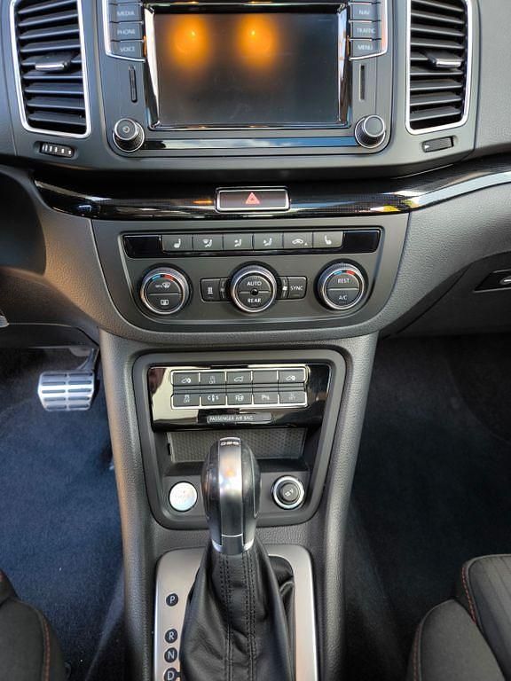 Gebraucht VW Sharan Sound 184 PS (135 kW) 2017 Schwarz Van / Kleinbus