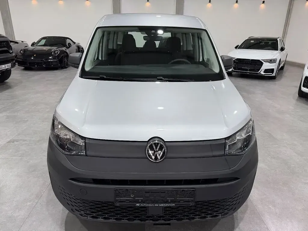 Second-hand VW Caddy 102 CP (75 kW) 2023 Argintiu Monovolum