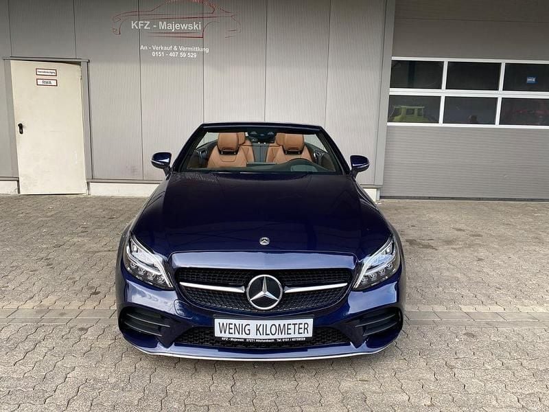 Gebraucht Mercedes C300 258 PS (189 kW) 2019 Blau Cabrio