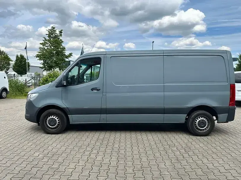 Używany Mercedes Sprinter 143 KM (105 kW) 2019 Szary Van