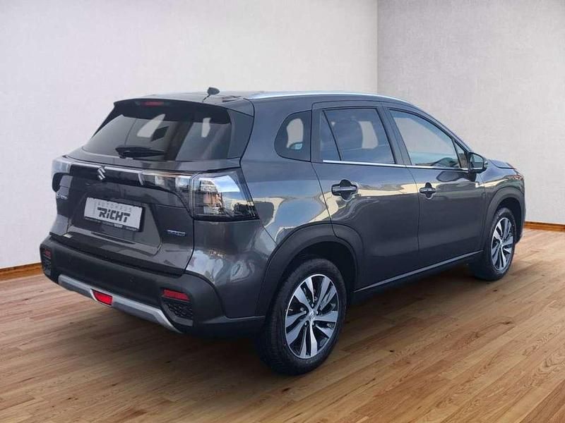 Neu Suzuki SX4 S-Cross Comfort+ 110 PS (80 kW) 2025 Titan dark gray metallic SUV
