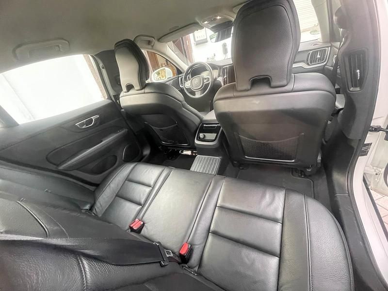 Gebraucht Volvo S60 400 PS (294 kW) 2021 Weiß Limousine