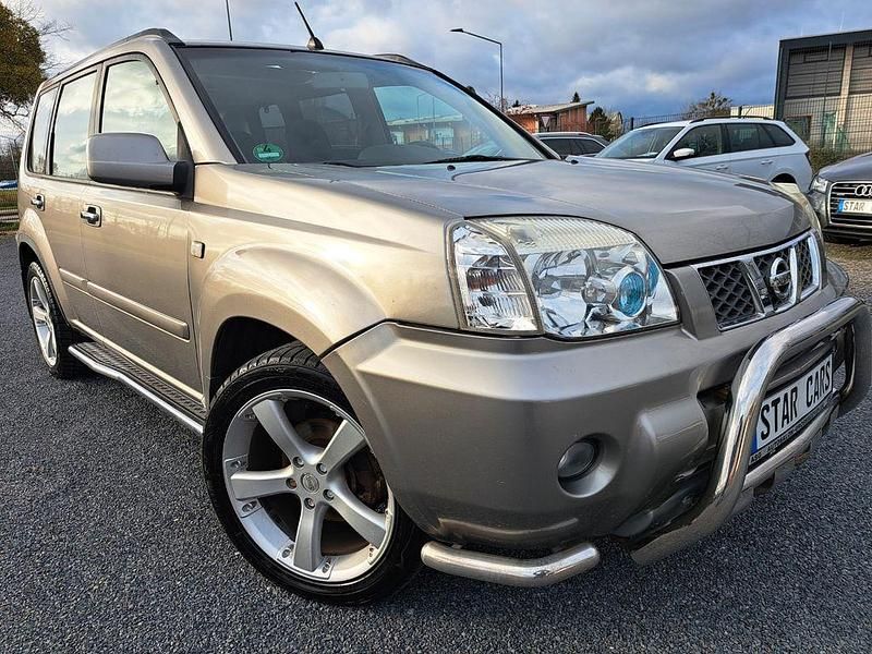 Silber Gebraucht 2004 Nissan X-Trail SUV | 2.500 € (Fairer Preis) - Bild 1/4