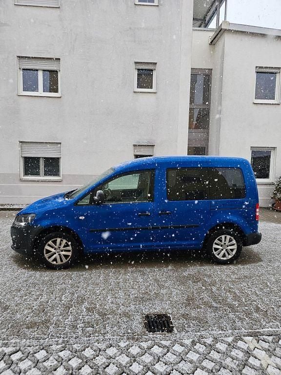 Gebraucht VW Caddy Comfortline 109 PS (80 kW) 2012 Blau Van / Kleinbus