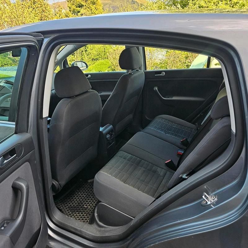 Second-hand VW Golf V 140 CP (102 kW) 2007 Gri Berlinǎ