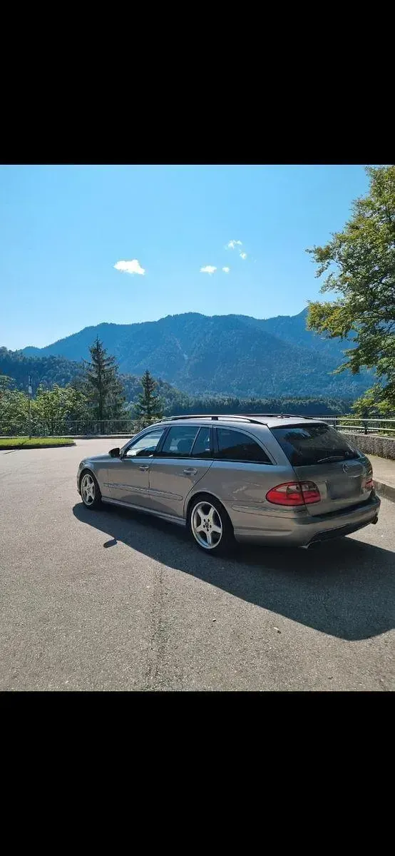 Gebraucht Mercedes E270 Avantgarde 177 PS (130 kW) 2004 Grau Kombi