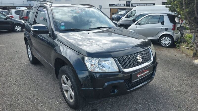 Grau Gebraucht 2012 Suzuki Grand Vitara SUV | 5.490 € (Fairer Preis) - Bild 1/4