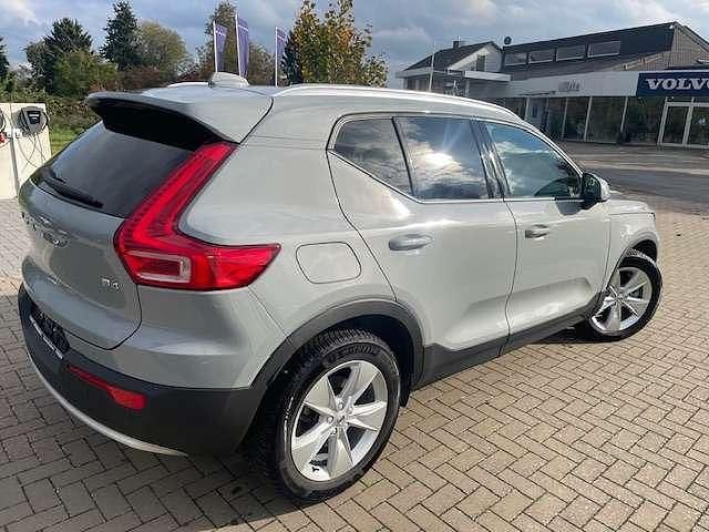 Gebraucht Volvo XC40 145 PS (106 kW) 2024 SUV