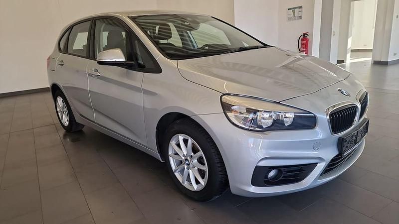 Silber Gebraucht 2017 BMW 216 Active Tourer Basis Van / Kleinbus | 11.990 € - Bild 1/4