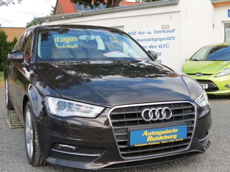 Braun Gebraucht 2013 Audi A3 Ambition Kleinwagen | 12.340 € (Fairer Preis) - Bild 1/4