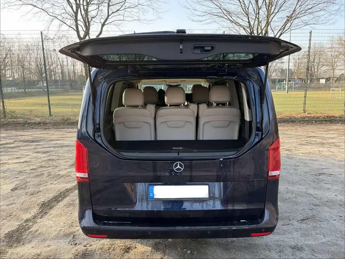Gebraucht Mercedes V250 Avantgarde 190 PS (139 kW) 2015 Blau Van / Kleinbus