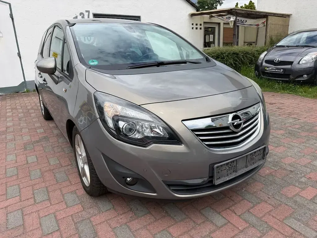 Gebraucht Opel Meriva Innovation 131 PS (96 kW) 2012 Braun Van / Kleinbus