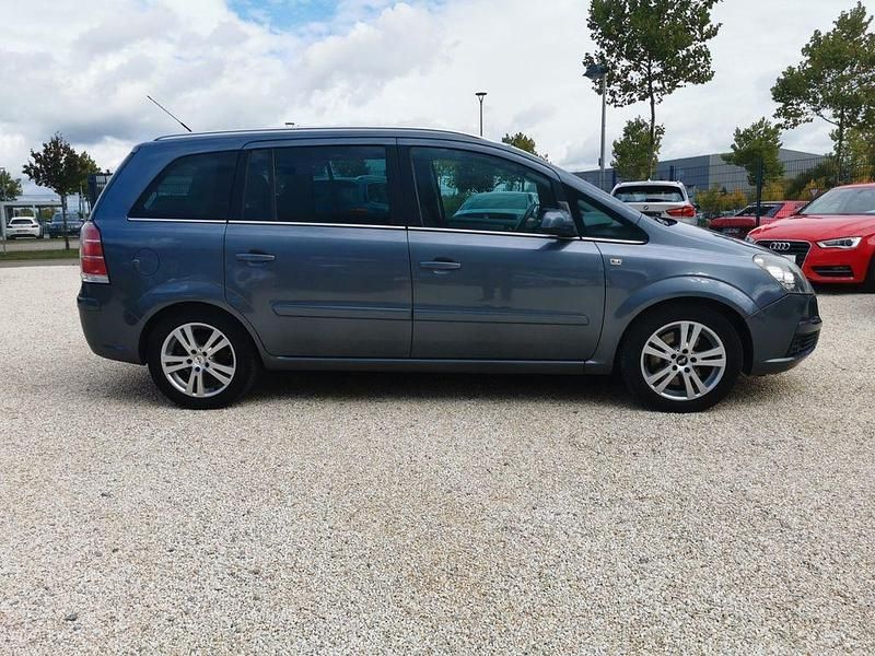 Gebraucht Opel Zafira Edition 120 PS (88 kW) 2008 Grau Van / Kleinbus