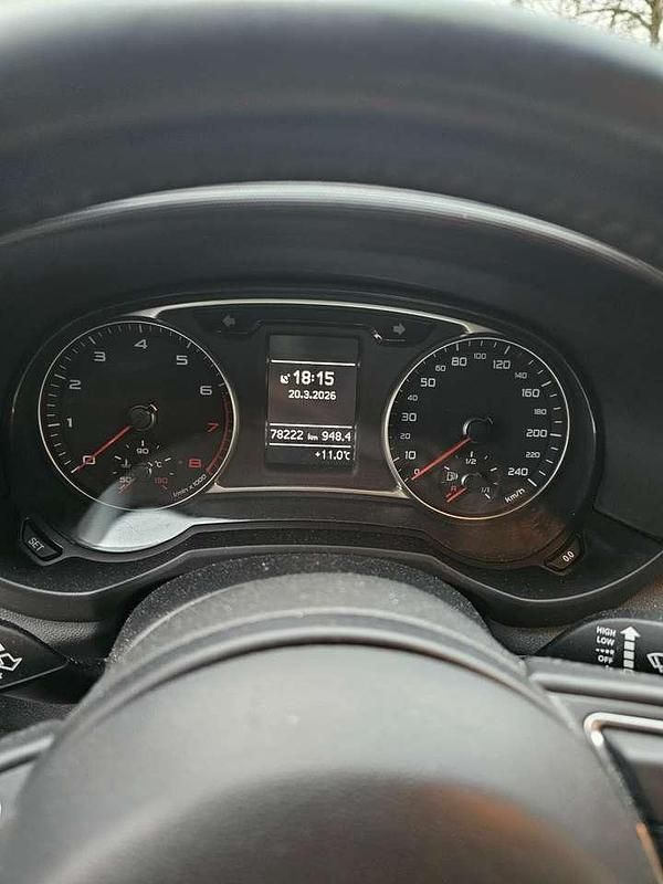 Gebraucht Audi A1 Sportback S-Line 122 PS (89 kW) 2013 Silber Kleinwagen
