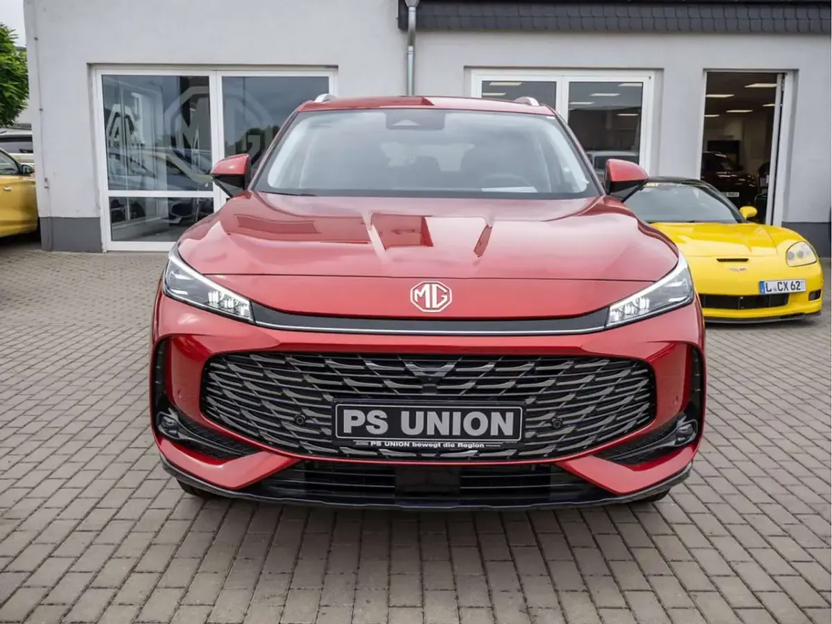 Neu MG HS Luxury 224 PS (164 kW) 2025 Rot SUV