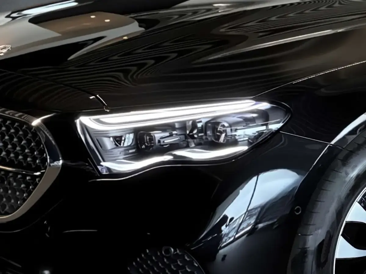 Usado Mercedes E220 Avantgarde 197 CV (144 kW) 2025 Negro Berlina