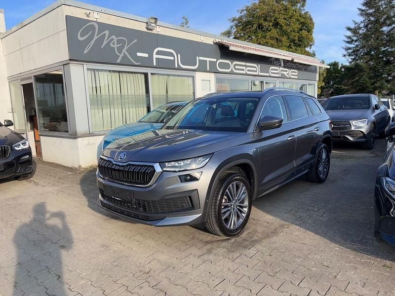 Grau Gebraucht 2023 Skoda Kodiaq LAURIN & KLEMENT SUV | 31.990 € (Superpreis) - Bild 1/4