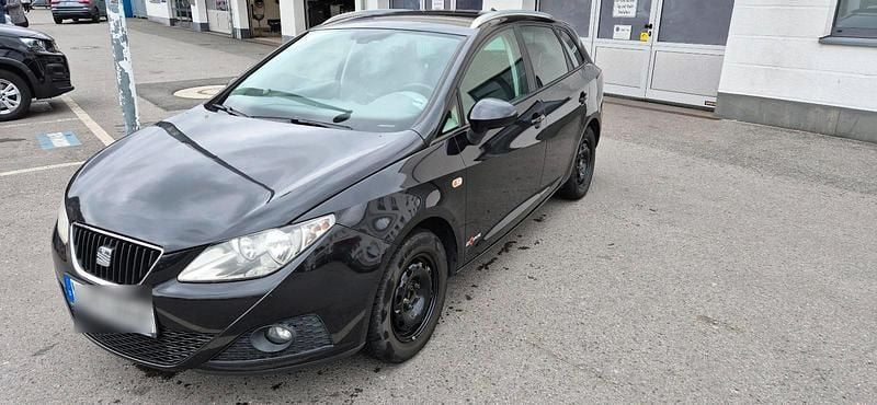 Schwarz Gebraucht 2012 Seat Ibiza ST Kombi | 3.300 € (Fairer Preis) - Bild 1/4