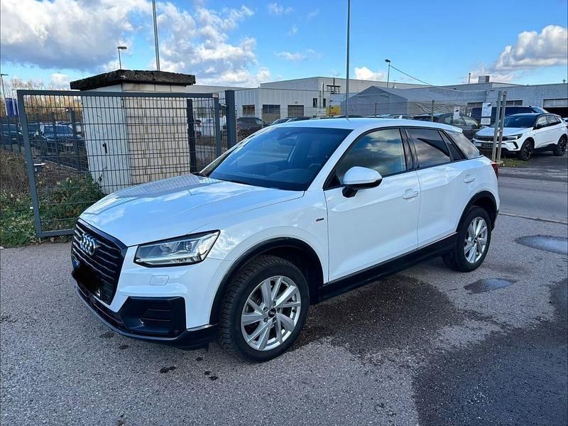 Weiß Gebraucht 2018 Audi Q2 S-Line SUV | 21.999 € (Fairer Preis) - Bild 1/4