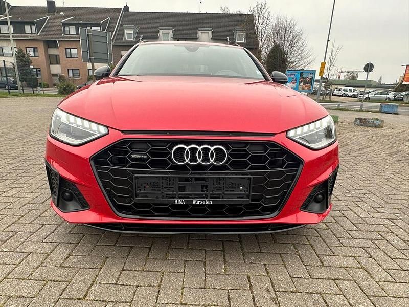 Gebraucht Audi A4 S-Line 204 PS (150 kW) 2022 Rot Kombi