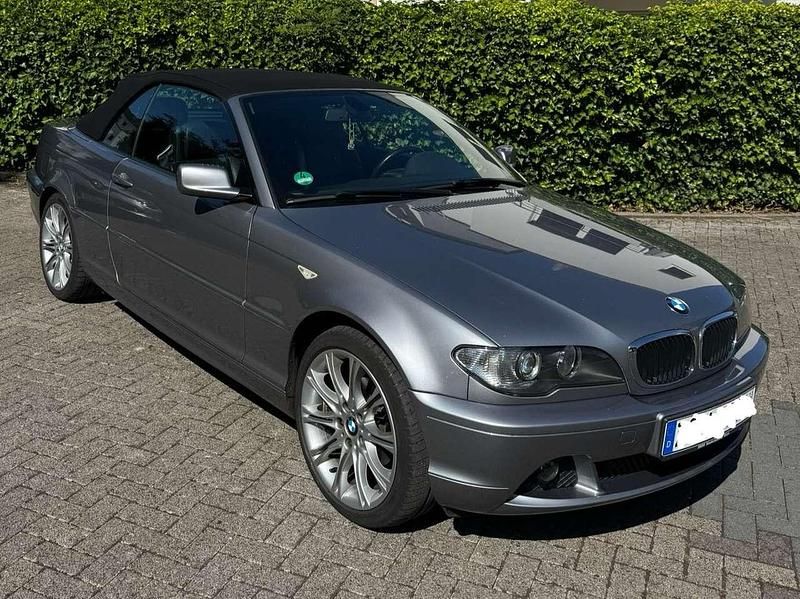 Grau Gebraucht 2003 BMW 318 Cabriolet Cabrio | 8.300 € (Etwas zu teuer) - Bild 1/4
