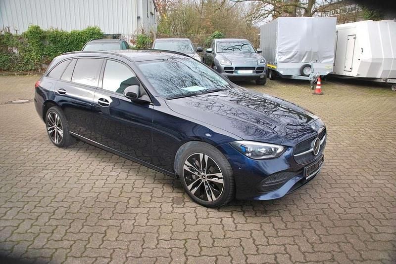 Cavansitblau Gebraucht 2022 Mercedes C300e Avantgarde Kombi | 33.000 € (Fairer Preis) - Bild 1/4