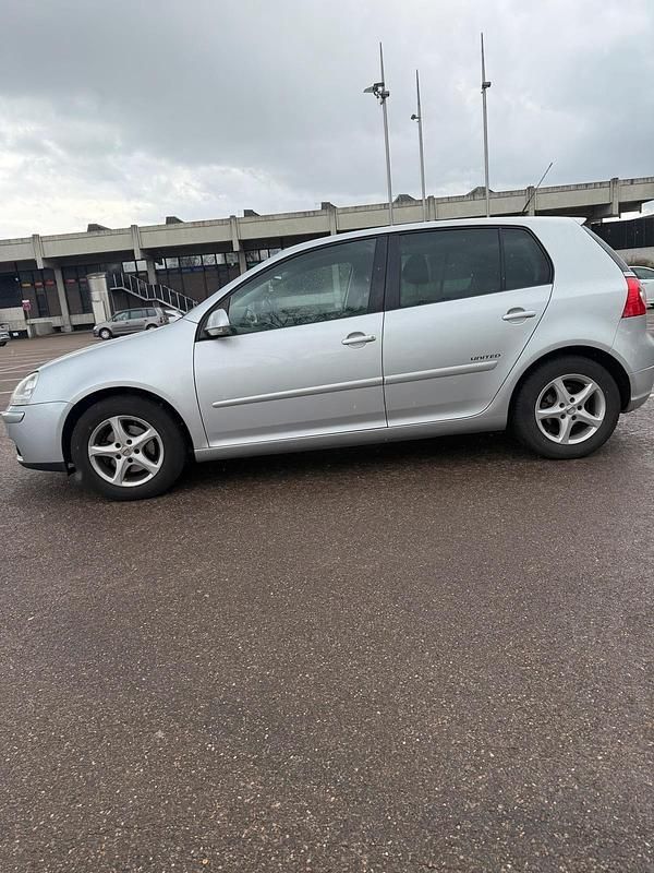 Gebraucht VW Golf VI United 80 PS (58 kW) 2008 Silber Kleinwagen