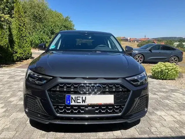 Gebraucht Audi A1 Sportback Advanced 95 PS (69 kW) 2024 Grau Kleinwagen