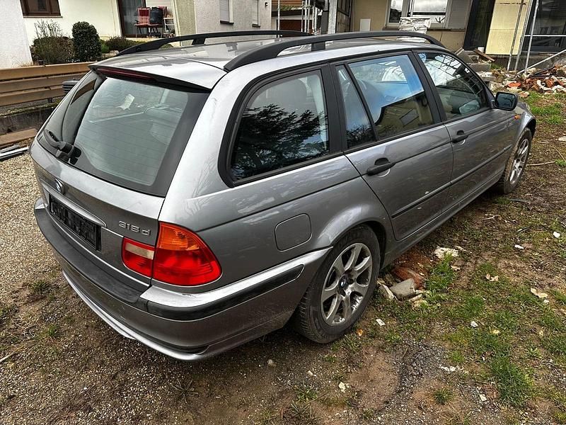 Gebraucht BMW 318 116 PS (85 kW) 2003 Silber Kombi