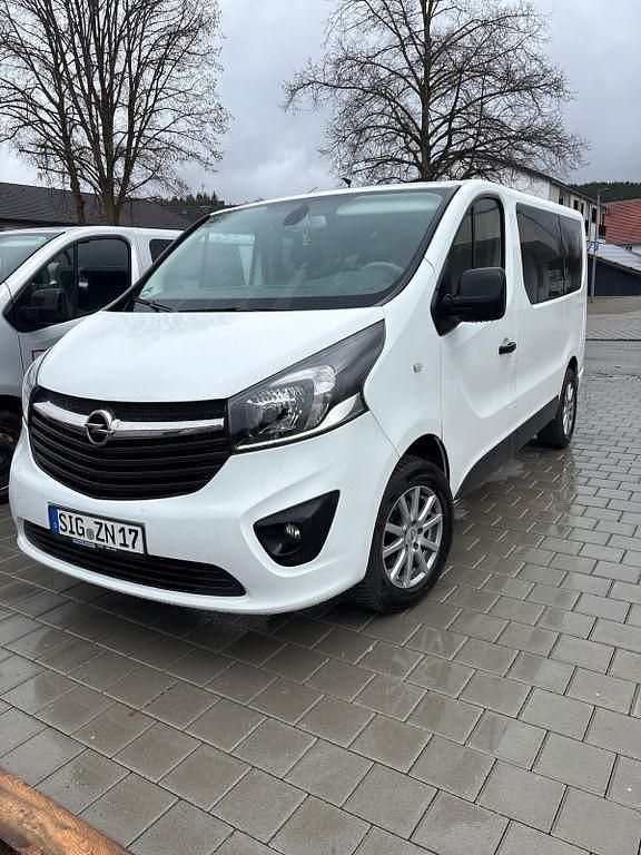 Gebraucht Opel Vivaro 95 PS (69 kW) 2017 Weiß Van / Kleinbus