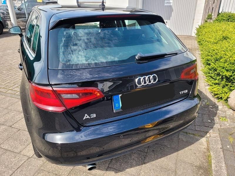 Second-hand Audi A3 Ambiente 110 CP (80 kW) 2014 Negru Berlinǎ