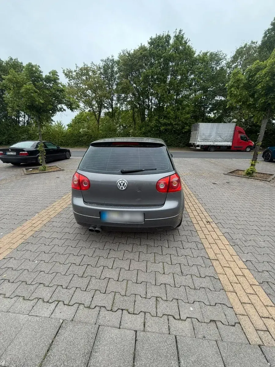 Używany VW Golf 115 KM (84 kW) 2004 Szary Coupe