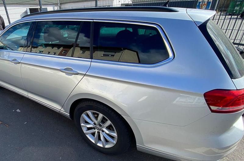 Gebraucht VW Passat 150 PS (110 kW) 2015 Grau Kombi