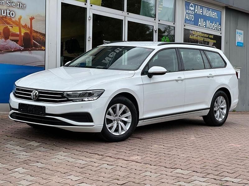Weiß Gebraucht 2020 VW Passat Kombi | 20.800 € (Fairer Preis) - Bild 1/4
