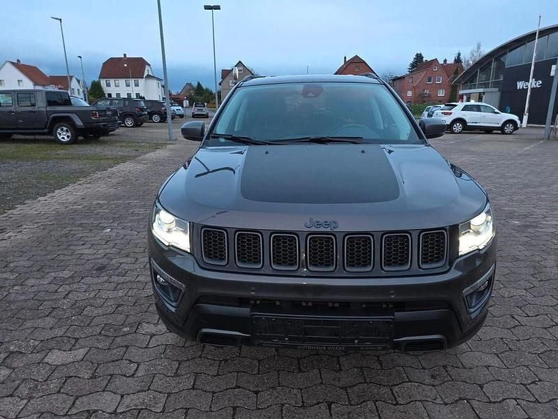 Gebraucht Jeep Compass Trailhawk 241 PS (177 kW) 2021 Granite crystal met. clear coa SUV