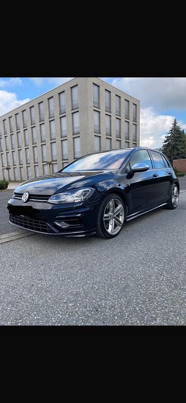 Gebraucht VW Golf VII R 310 PS (228 kW) 2017 Schwarz Kleinwagen