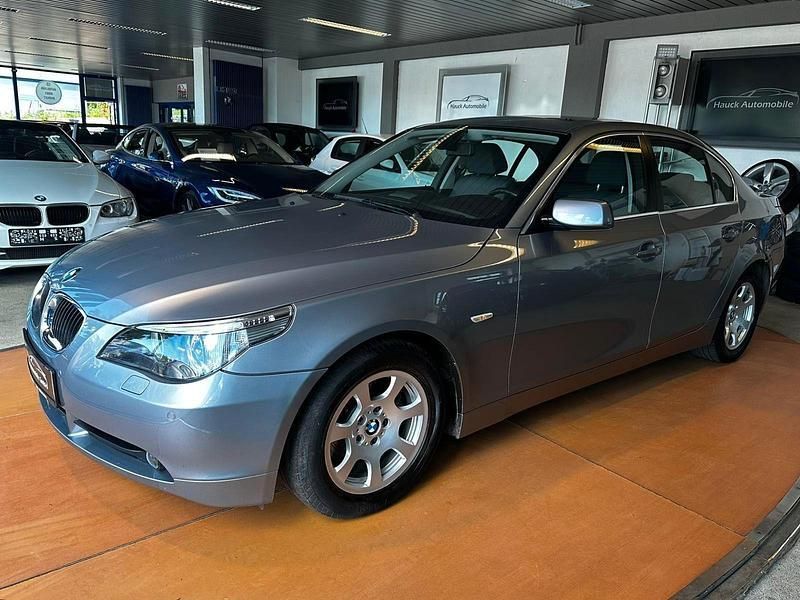 Grey metallic Gebraucht 2004 BMW 520 Limousine | 12.290 € - Bild 1/3