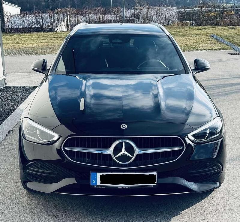 Gebraucht Mercedes C300e Avantgarde 204 PS (150 kW) 2022 Schwarz Kombi