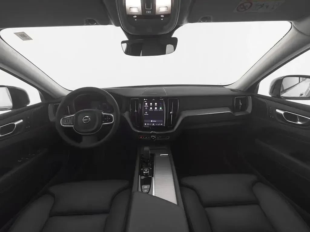 Gebraucht Volvo XC60 Plus 197 PS (144 kW) 2024 Weiss crystal white / metallic SUV